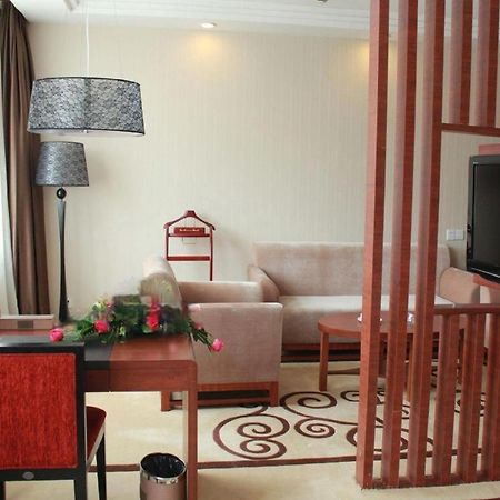 Zhangjiagang Jiangnan Garden Hotel Esterno foto